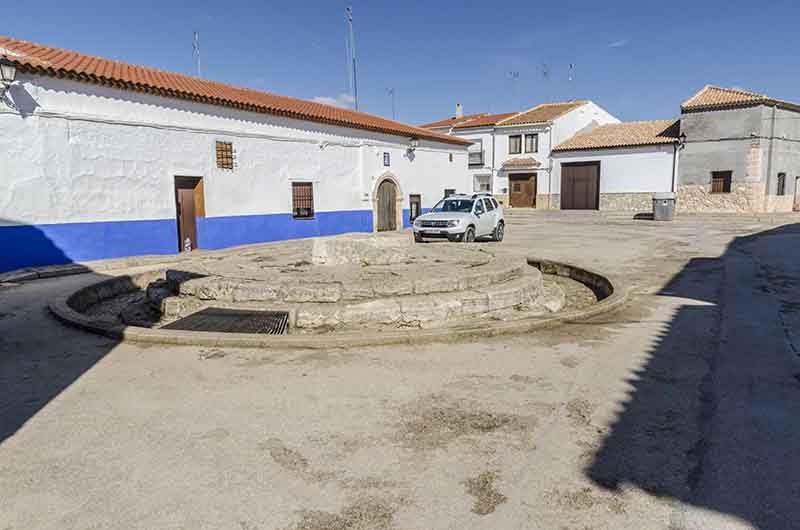 Toledo - El Toboso 13 - pozo.jpg